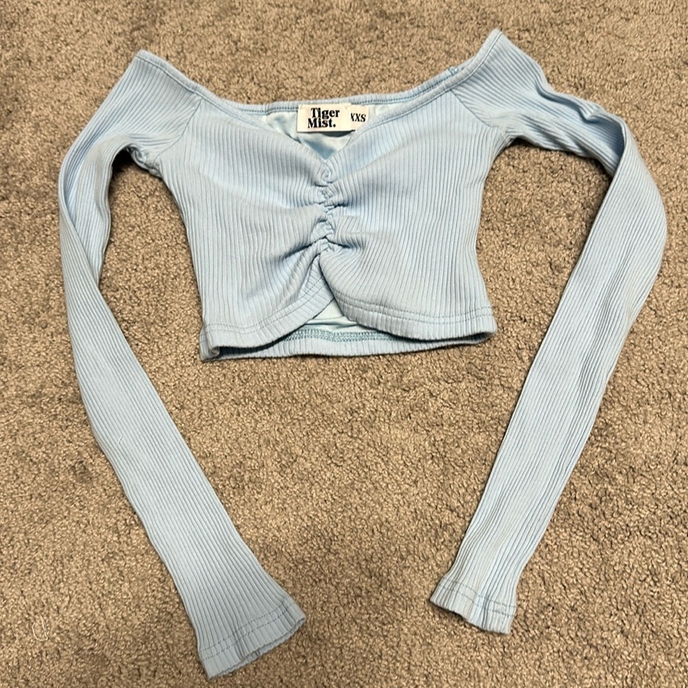 Tiger mist off shoulde top size xxs